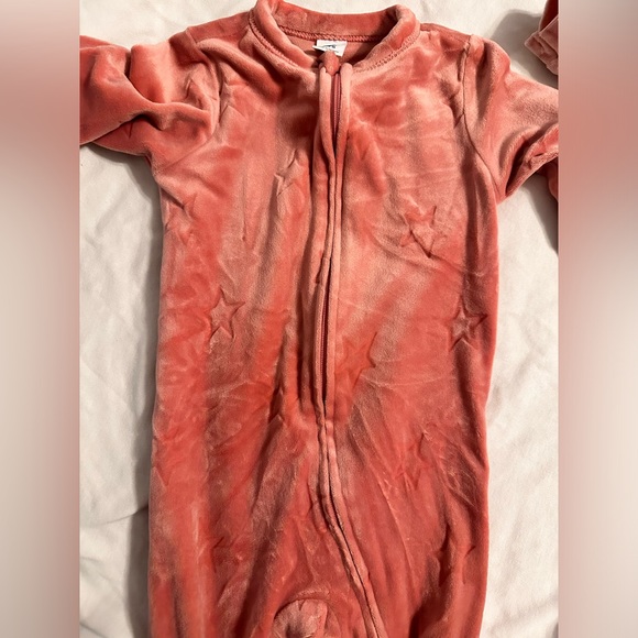 Baby Girl Fleece and Velvet Romper/Onesie Bundle Size 9 month - Picture 3 of 3